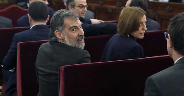 Foto: Jordi Cuixart, en el banquillo del Tribunal Supremo. (EFE)