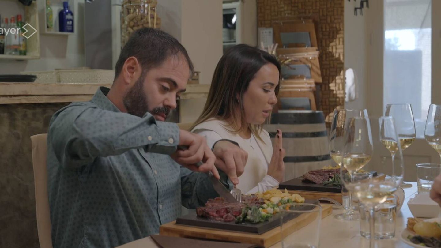 Diego Merino y Verónica Bel en 'Batalla de restaurantes'. (Atresmedia)