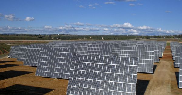 Foto: Fotografía de un parque de energía solar fotovoltaica. (EFE)