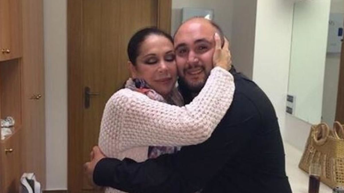 Instagram - Kiko Rivera presume de madre y muestra su primera foto fuera de prisión