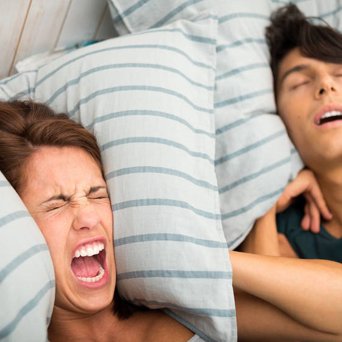 ▷ ¿Cómo Dormir Para No Roncar? Guía Definitiva Para un Buen Descanso