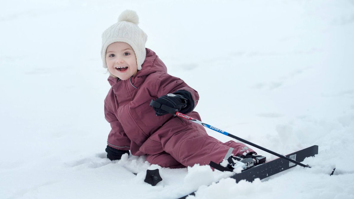 Realeza y nieve: Estelle de Suecia y otros royals con mala pata esquiando