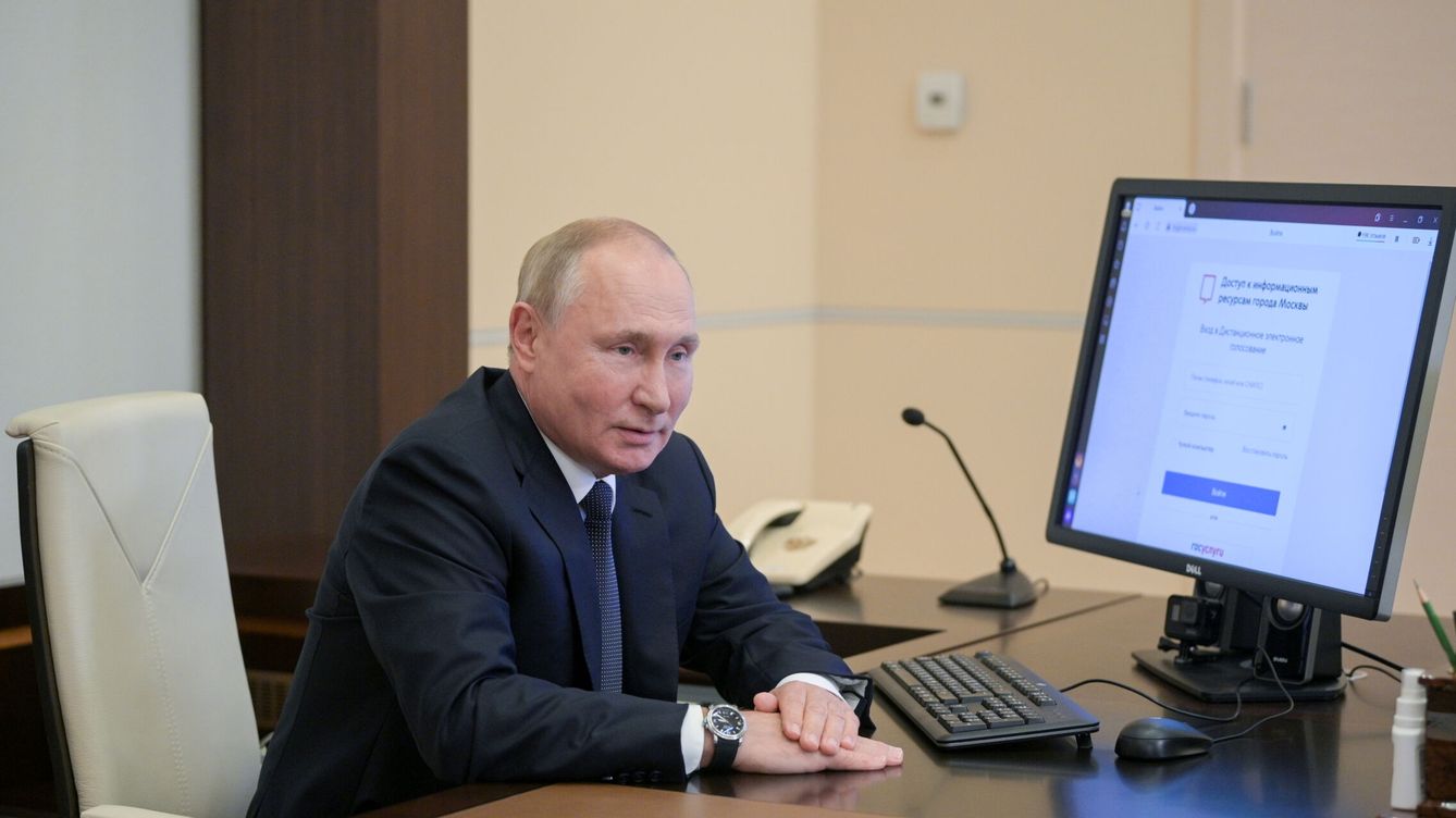 Foto: El presidente ruso, Vladimir Putin, vota 'online' en las elecciones parlamentarias. (Sputnik / Alexei Druzhinin / Kremlin)