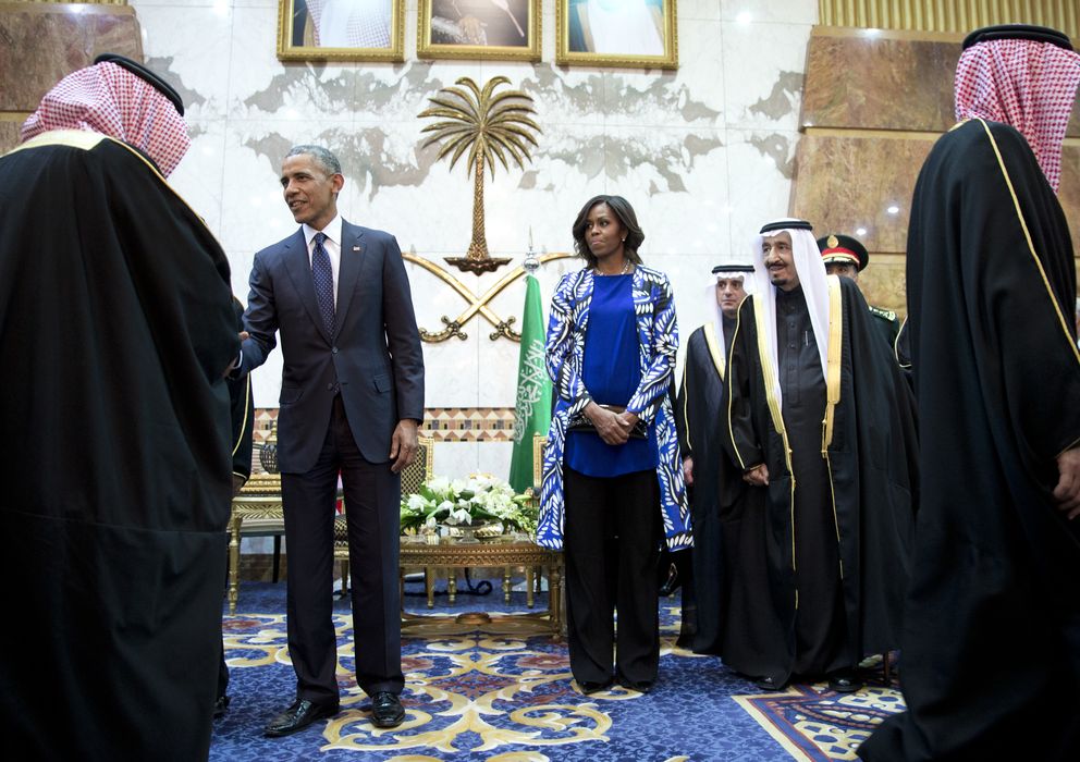 Foto: Michelle Obama, ignorada por no llevar velo (Gtres)