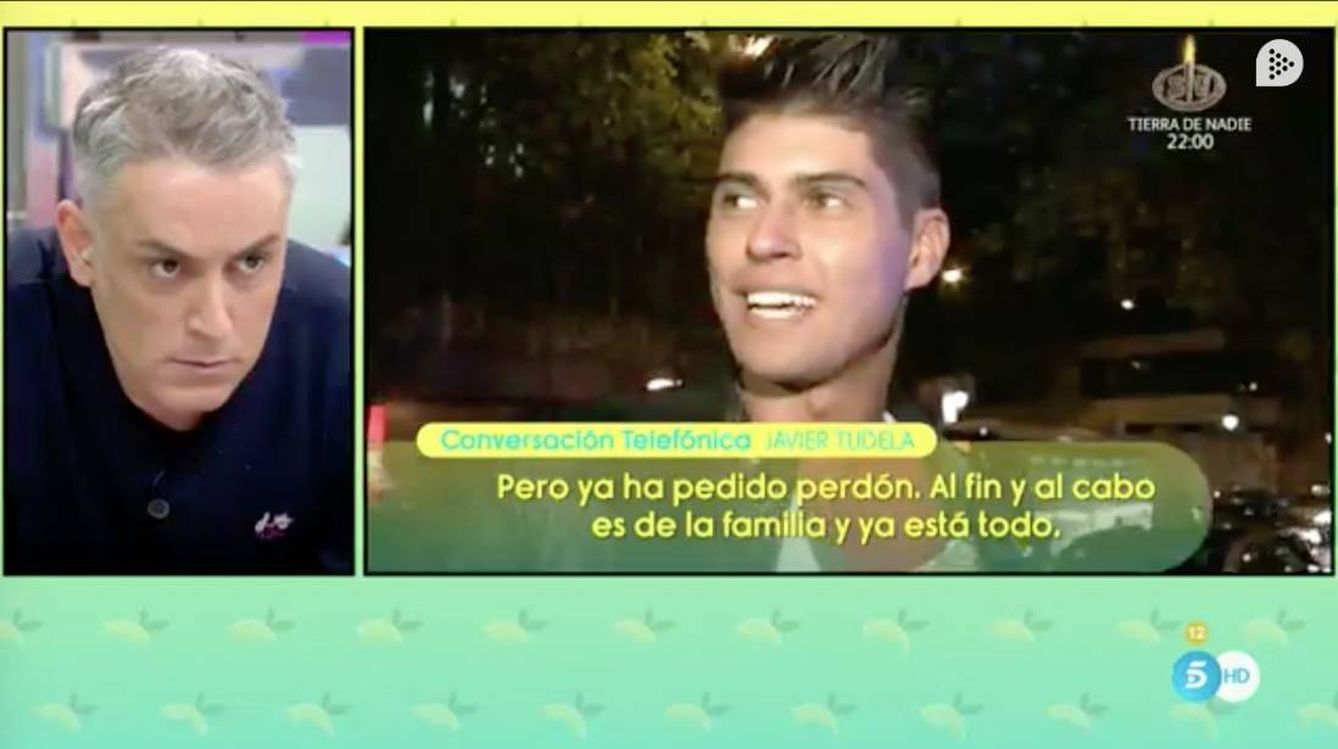 Kiko Hernández escucha las declaraciones de Javier Tudela en 'Sálvame'. (Telecinco)