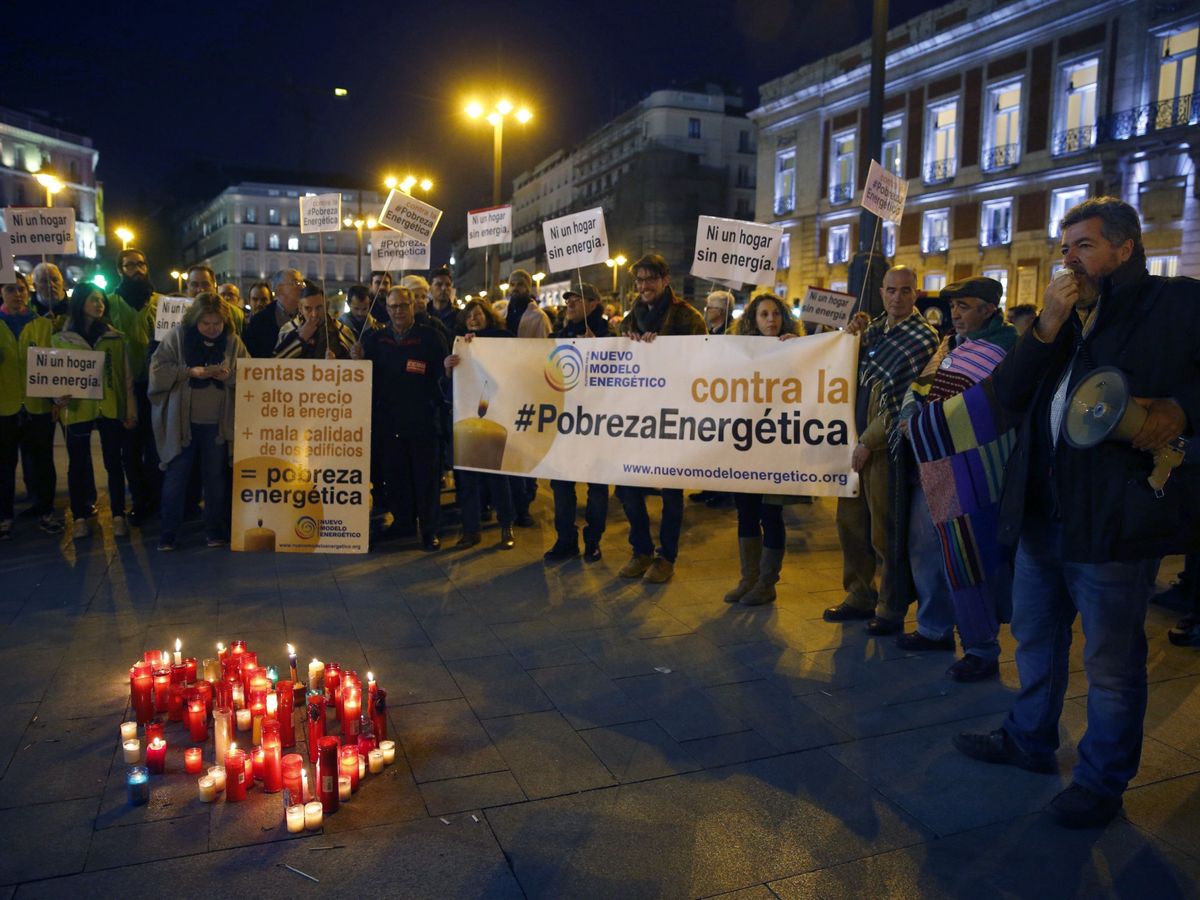 Foto: Manifestación contra la pobreza energética, en Madrid. (EFE/Kiko Huesca)