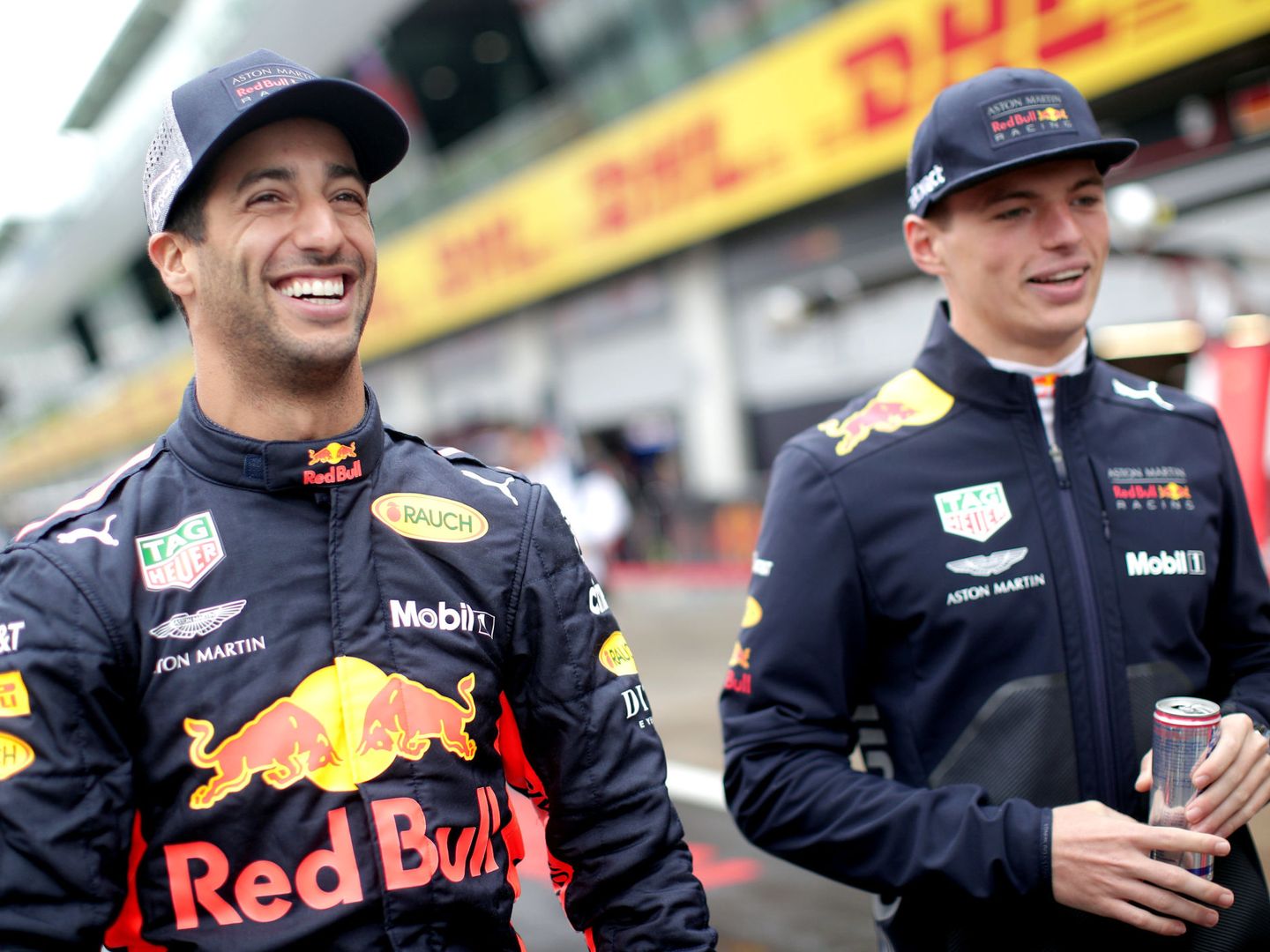 Ricciardo (i) y Verstappen ya no estarán juntos. (Reuters)