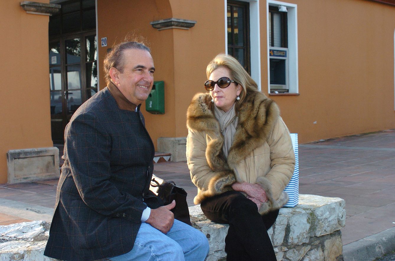 Patricia junto a Gustavo, su marido (EFE)