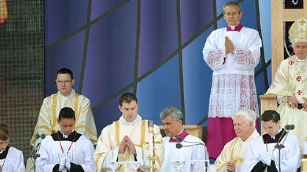 El Papa condena el nazismo en la canonización del converso cardenal Newman