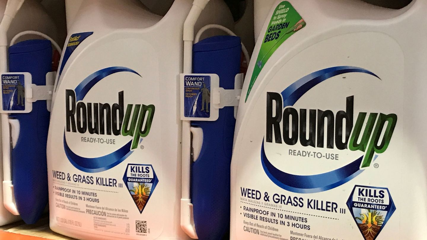 Roundup, uno de los herbicidas de Monsanto (Reuters/Mike Blake)