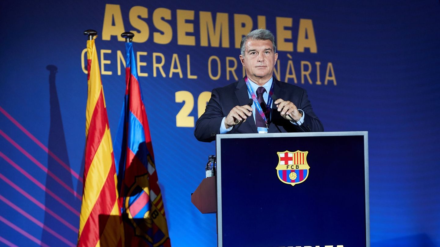 El presidente del FC Barcelona, Joan Laporta, durante la Asamblea de Compromisarios. (EFE)
