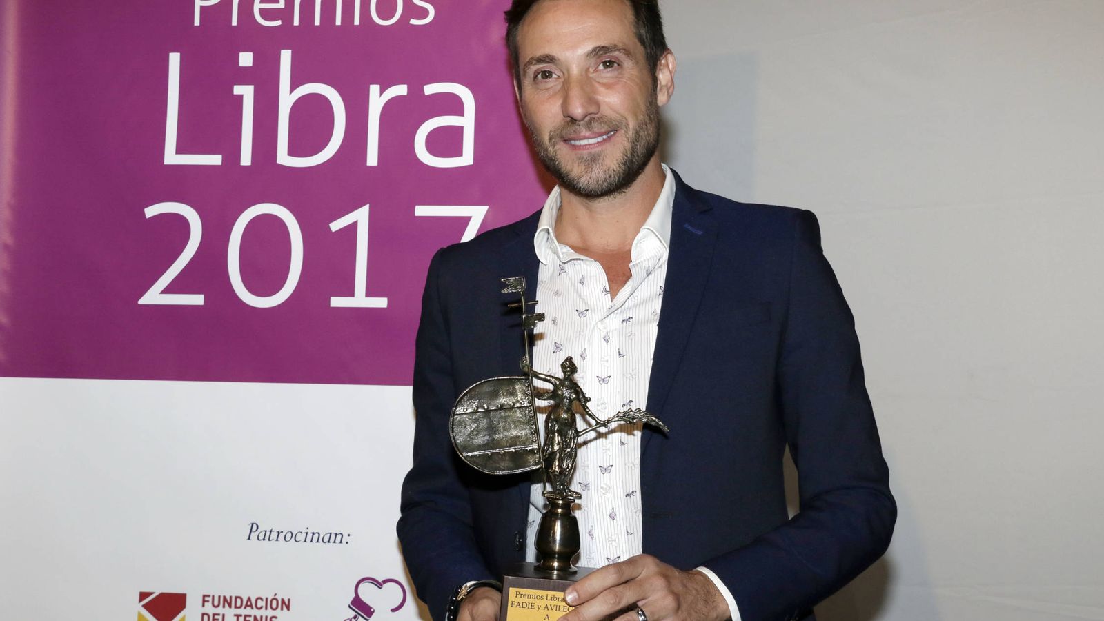 Foto: Antonio David Flores recoge el Premio Libra 2017. (Gtres)