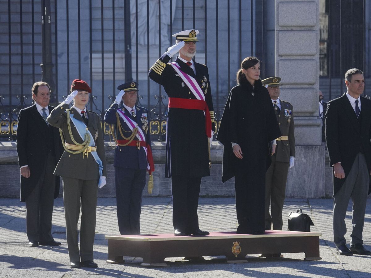 Foto: Pascua Militar en el Palacio Real de Madrid (EFE/Borja Sánchez-Trillo)