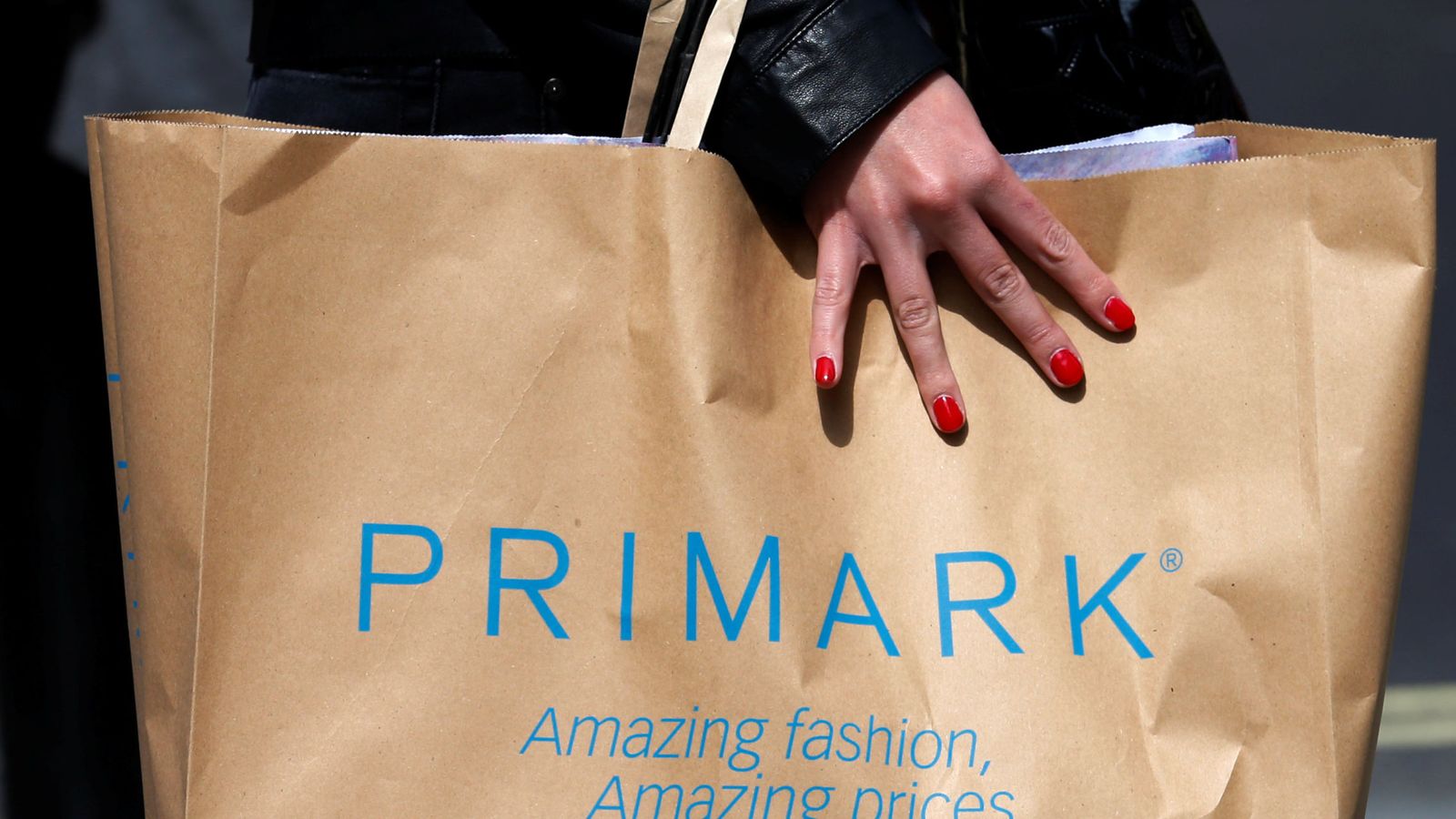 Foto: Una bolsa de ropa de Primark | Reuters