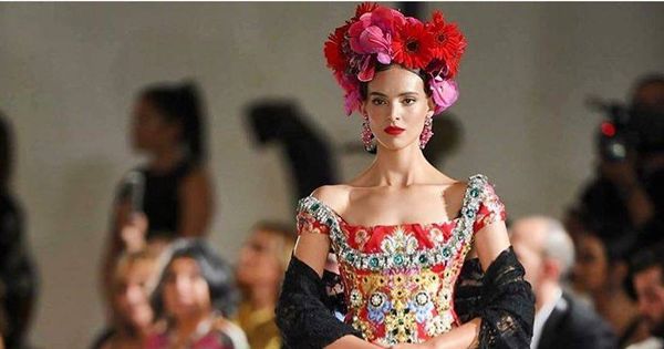 Foto: La nueva Miss Mundo vestida de Dolce & Gabbana.