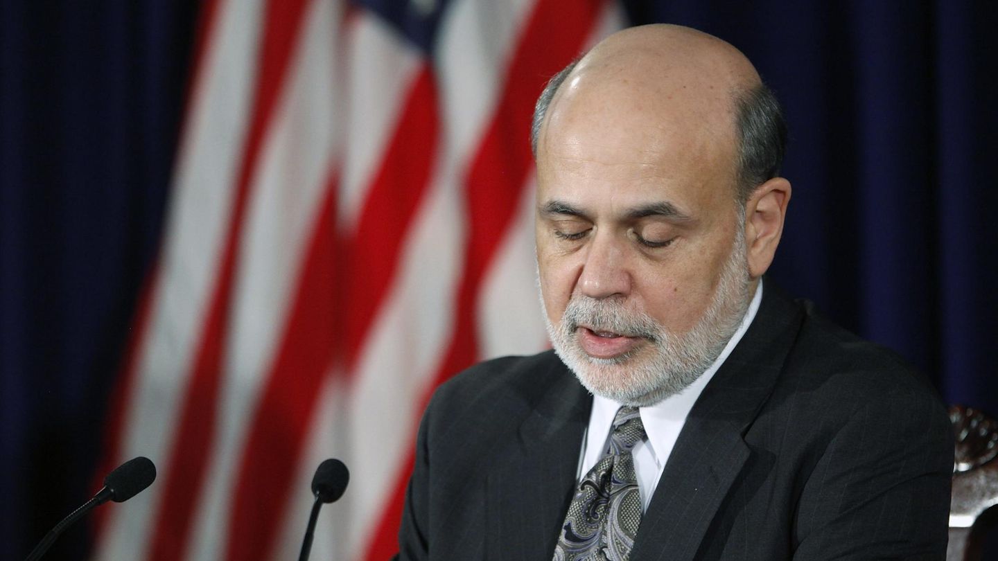 Bernanke durante la rueda de prensa en la que anunció su retirada como presidente de la Reserva Federal. (Reuters)