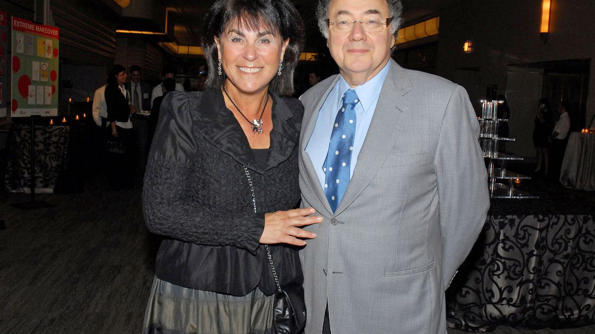 El millonario canadiense Barry Sherman y su mujer, hallados muertos en su casa 