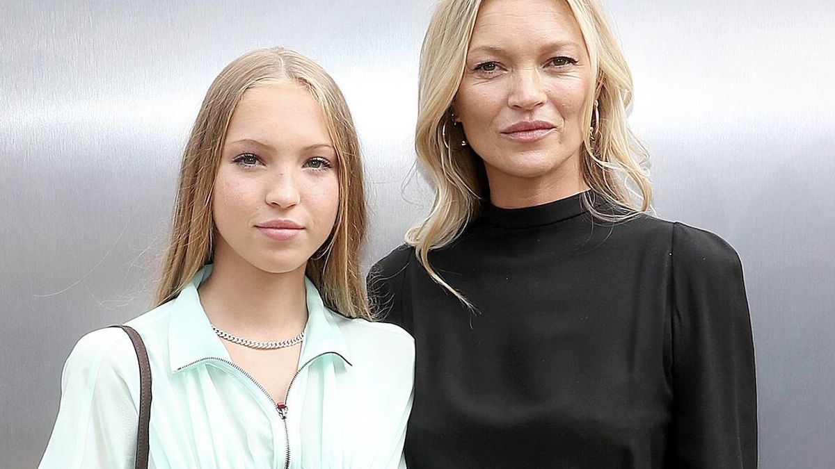 La hija de Kate Moss visibiliza la diabetes en un desfile de moda