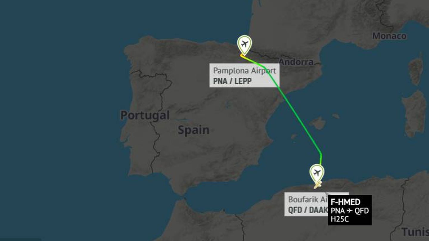 Recorrido del avión medicalizado que ha trasladado a Ghali de Pamplona a Argel.
