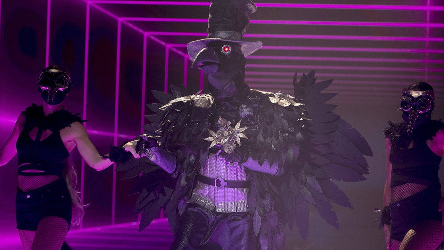 El 'Cuervo', minutos antes de su actuación en 'Mask Singer'. (Atresmedia)