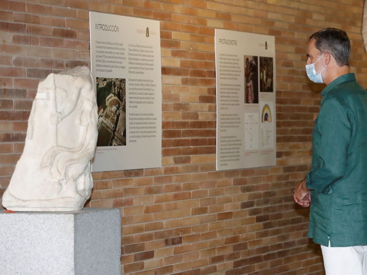Foto: El rey Felipe VI, visitando el Museo Nacional de Arte Romano de Mérida. (EFE)