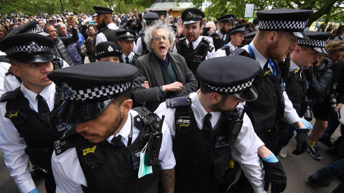 Detenidas 16 personas en Londres por protestar contra las restricciones sanitarias
