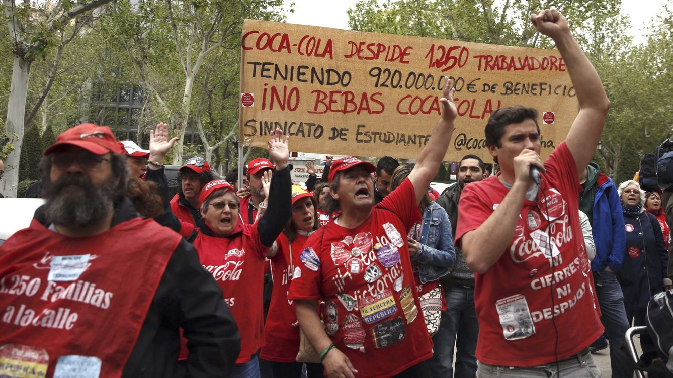 Foto: Trabajadores de Coca Cola se manifiestan. (EFE)