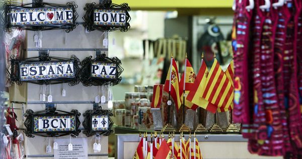 Foto: Tienda de 'souvenirs' de Barcelona | EFE