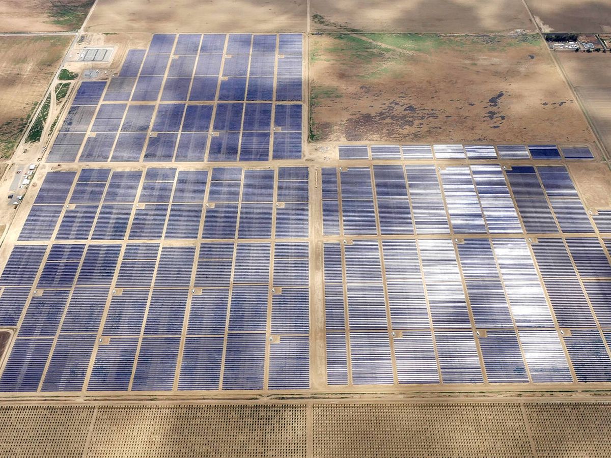 Foto: Parque solar Five Points, en el que ha invertido Frontier Renewables. (Cedida)