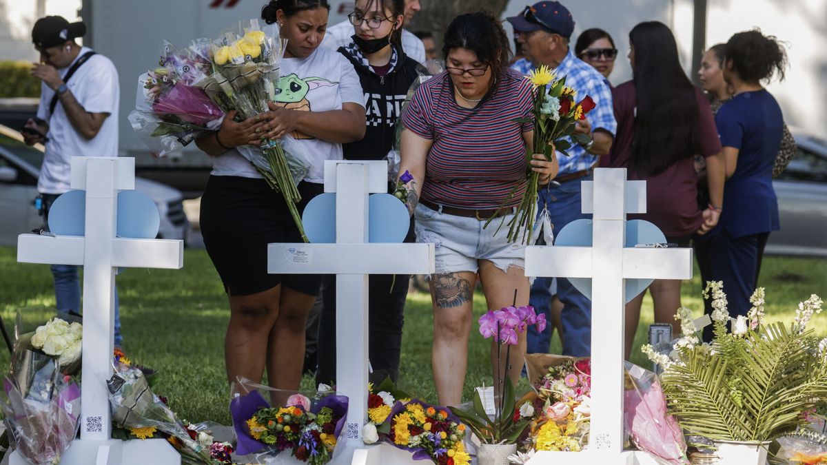 Critican la respuesta demasiado lenta de la Policía en el tiroteo del colegio de Texas