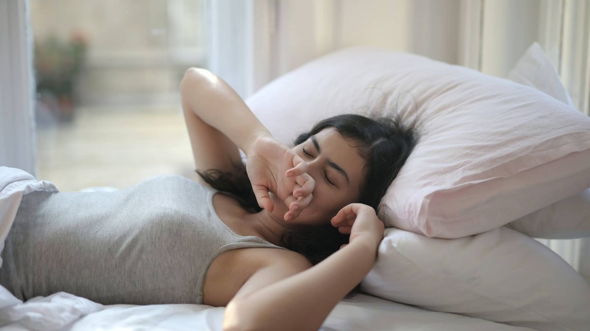 Así afectan los cambios hormonales a la calidad del sueño en la mujer