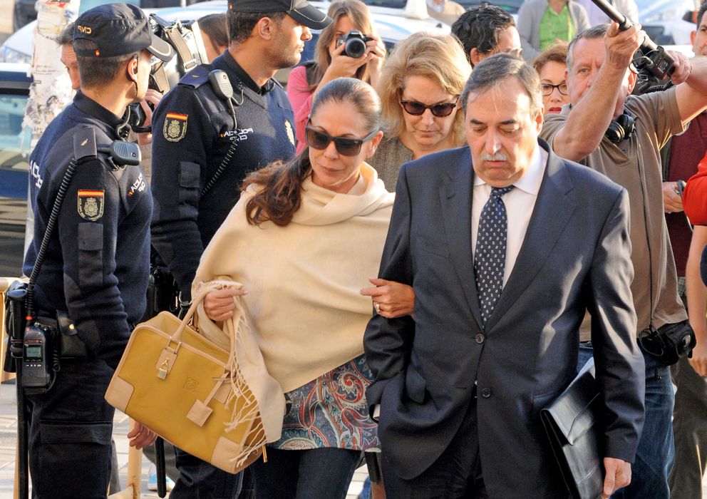 Foto: Isabel Pantoja llegando a los juzgados de Málaga en una fotografía de archivo (Gtres)
