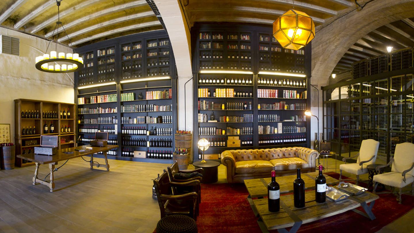 La biblioteca de Solar de Samaniego: el maridaje del vino y la literatura