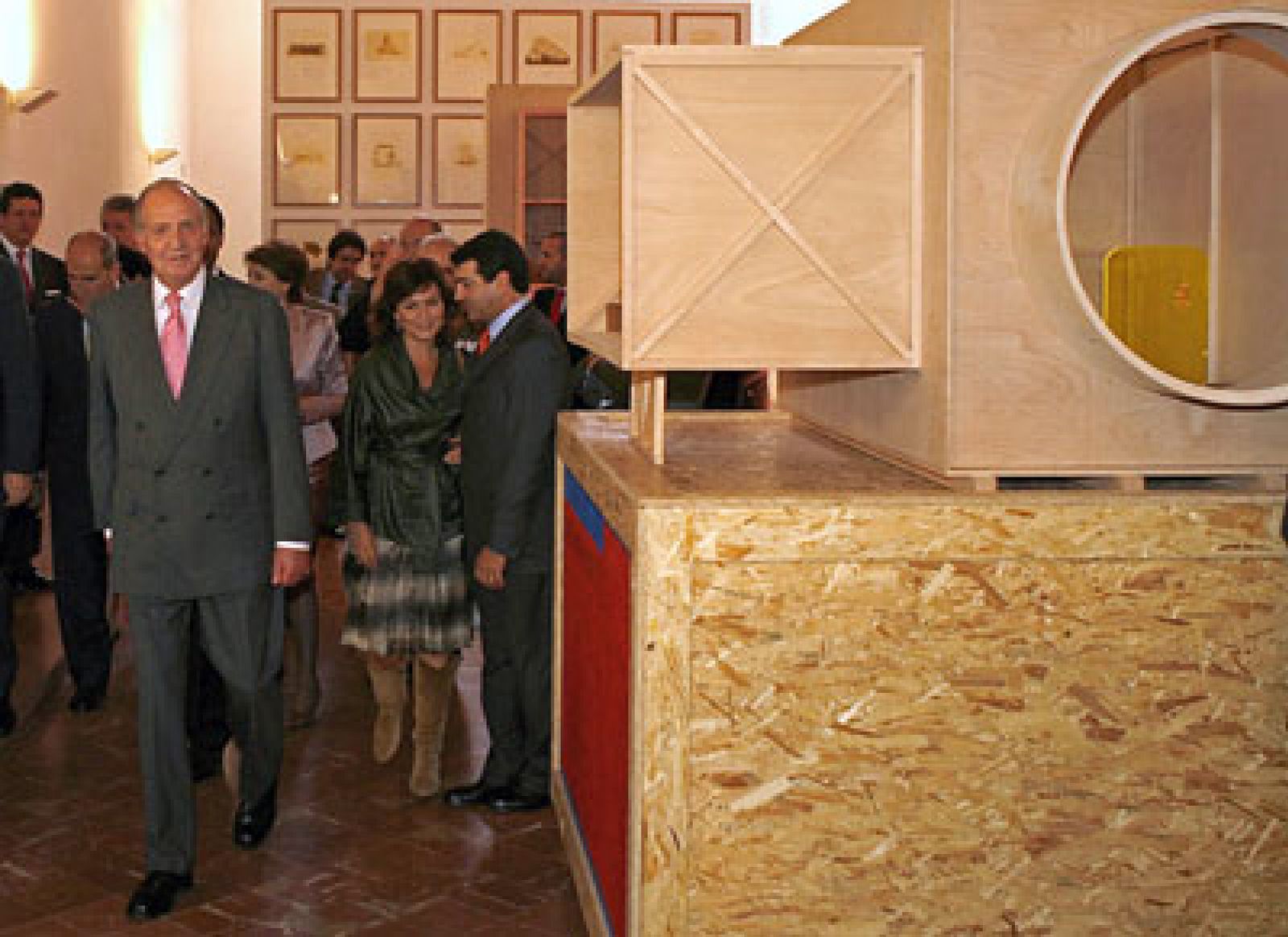 Foto: El Rey inaugura una Bienal de Arte de Sevilla muy comprometida con los conflictos actuales