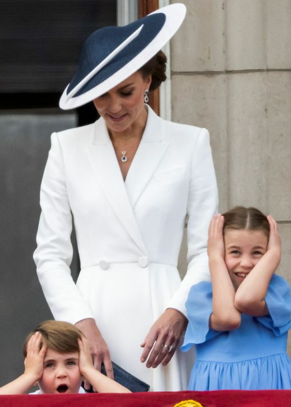 Los gestos de los pequeños príncipes, uno de los detalles más comentados del día. (Reuters)