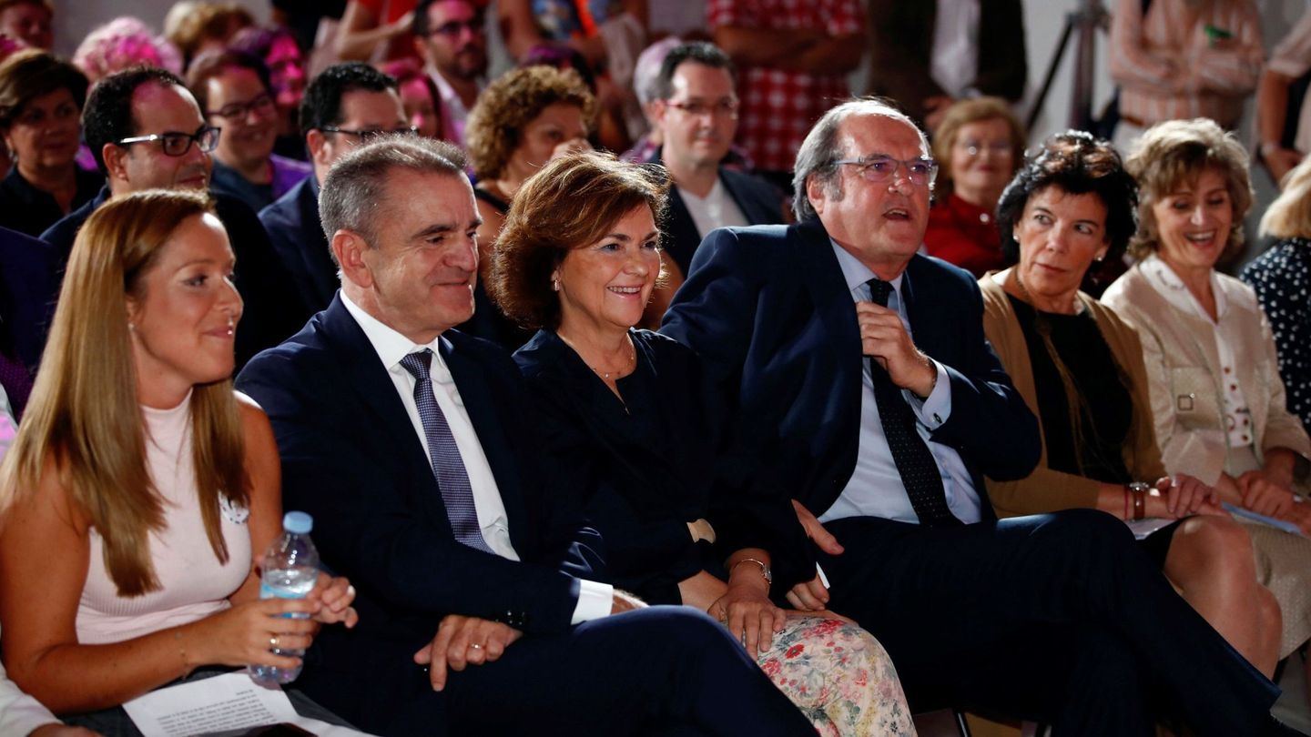 José Manuel Franco, Carmen Calvo, Ángel Gabilondo, Isabel Celaá y Luisa Carcedo, en los Premios Ana Tutor que entregó el PSOE-M el pasado 18 de septiembre. (EFE)