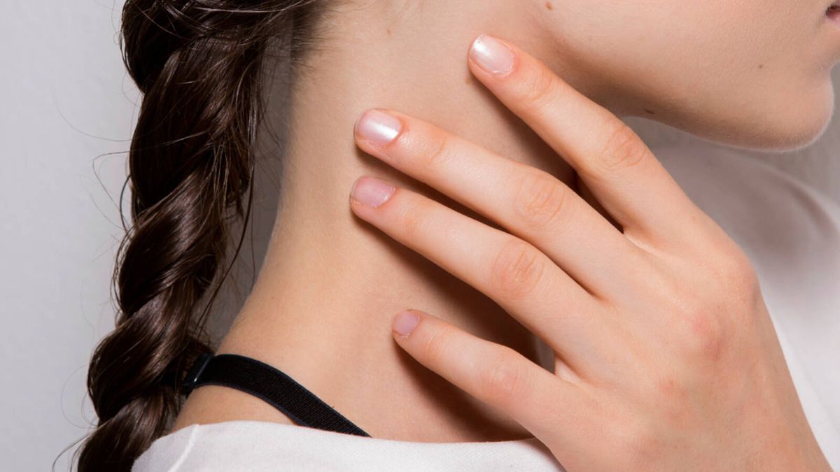 Nail slugging, el tratamiento más hidratante y barato para tus uñas