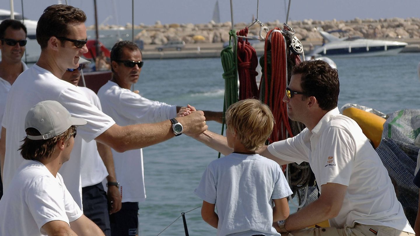 Don Felipe y su cuñado, en las regatas de 2005. (Getty/Carlos Álvarez)