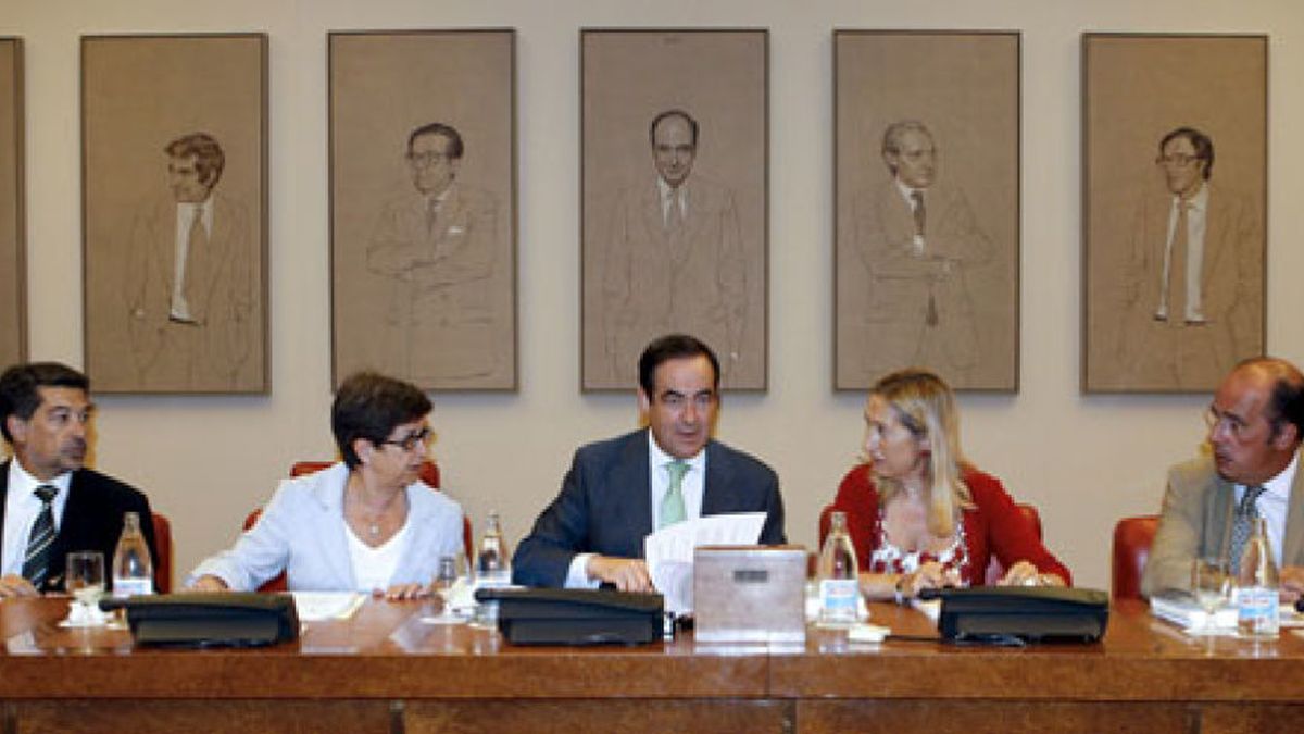 El Gobierno logra evitar las comparecencias de Moratinos y Rubalcaba sobre Melilla
