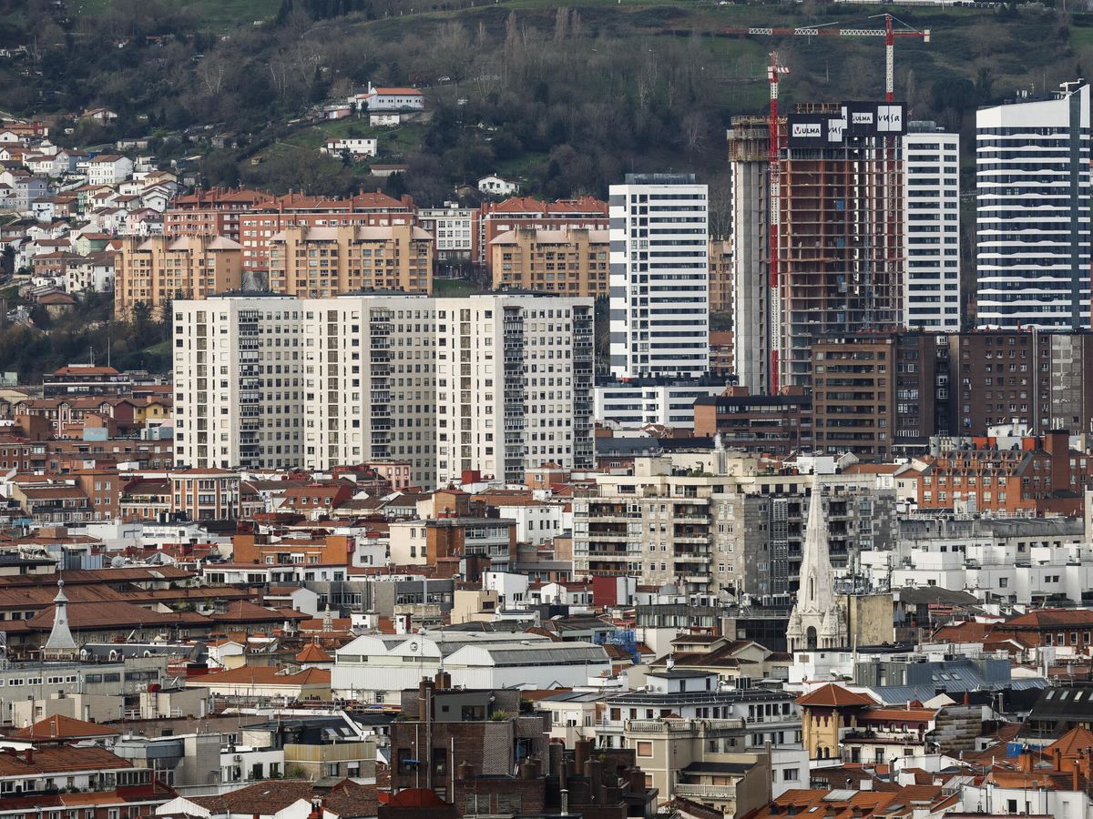 Foto: Vista de bloques de viviendas. (EFE/Miguel Toña)
