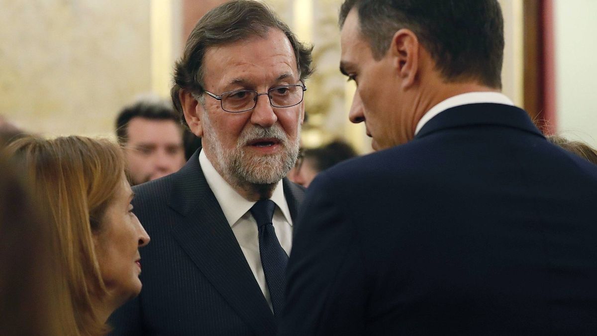Penguin vs. Planeta, Rajoy vs. Sánchez: el expresidente acecha en ventas a su sucesor
