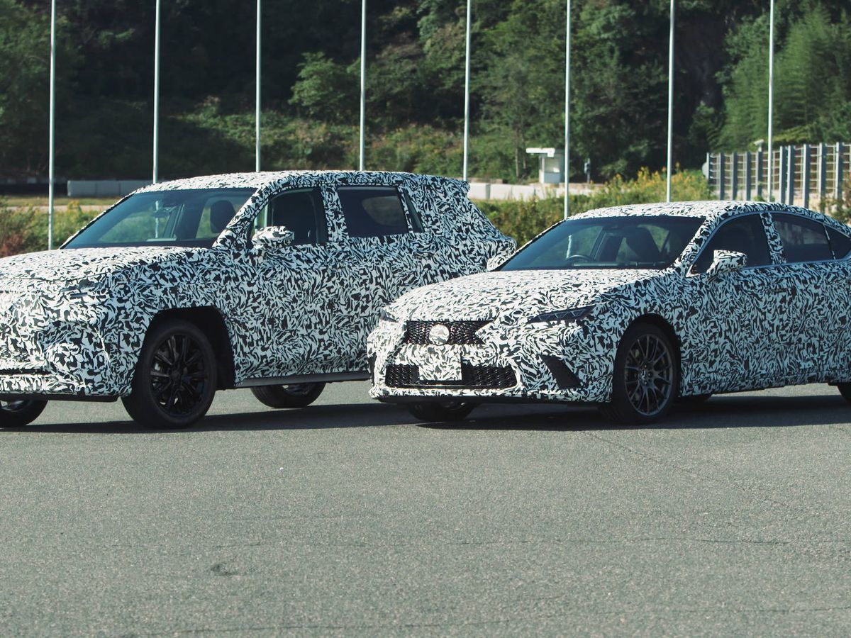 Foto: Unidades de pruebas de Lexus equipadas con el sistema de tracción Direct4 pensado para los nuevos coches eléctricos. 