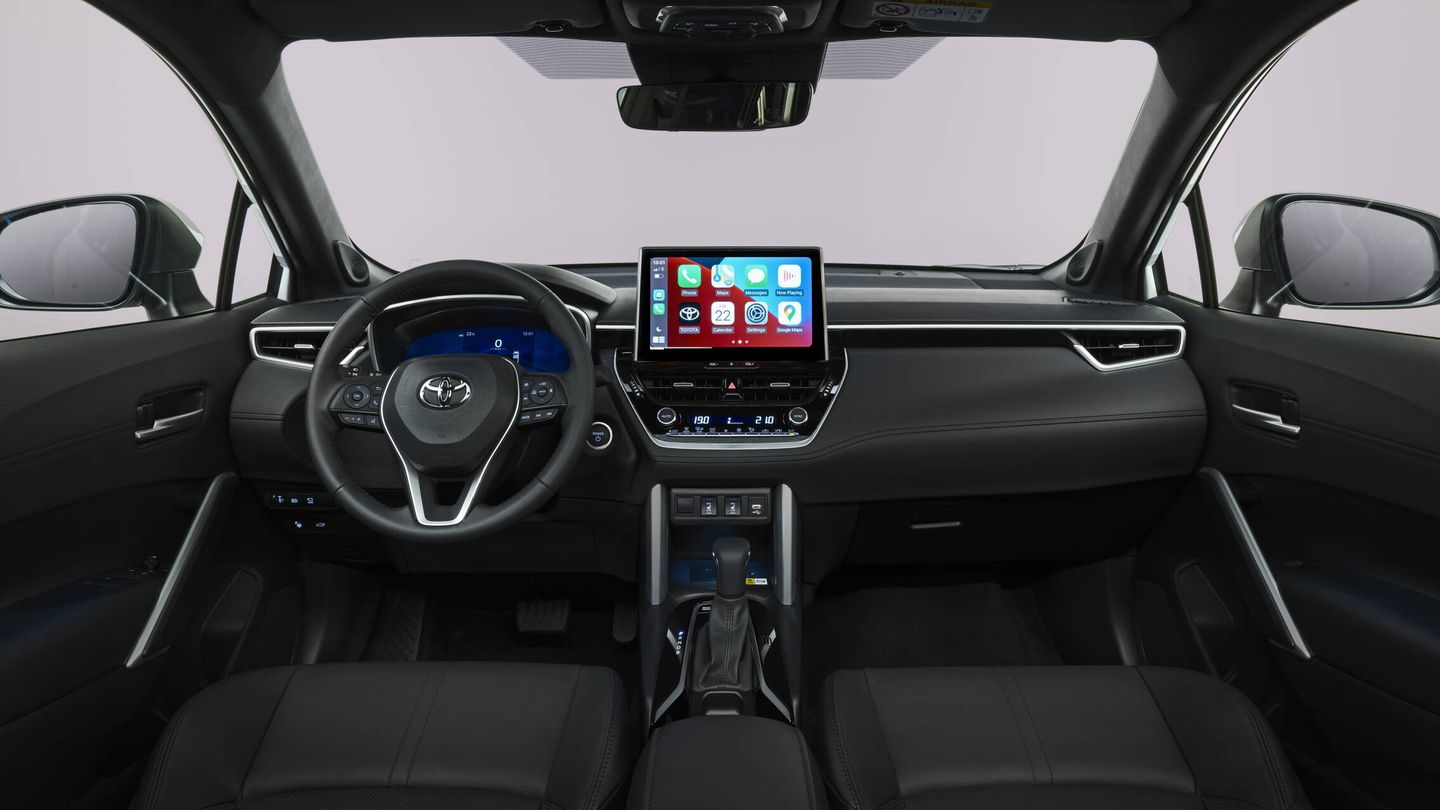 La pantalla central de 10,5 pulgadas estrena también el nuevo sistema de Toyota.