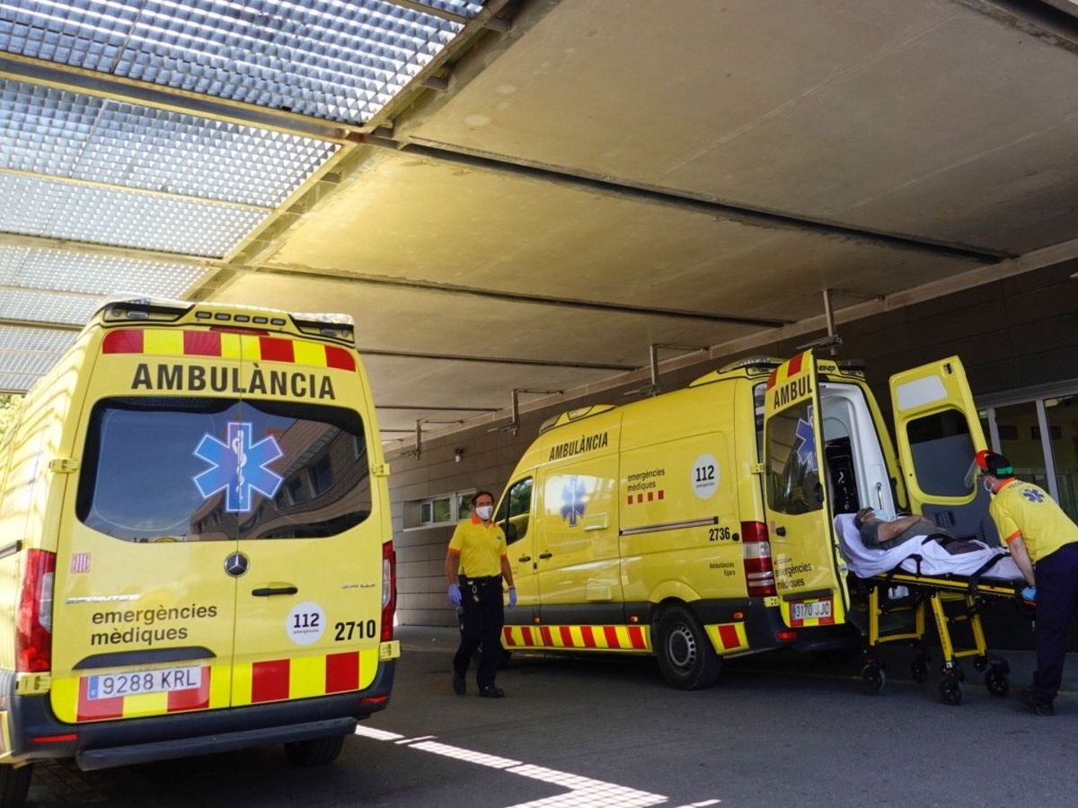 Foto: Entrada de urgencias del hospital Arnau de Vilanova de Lleida. (EFE/Alejandro García)