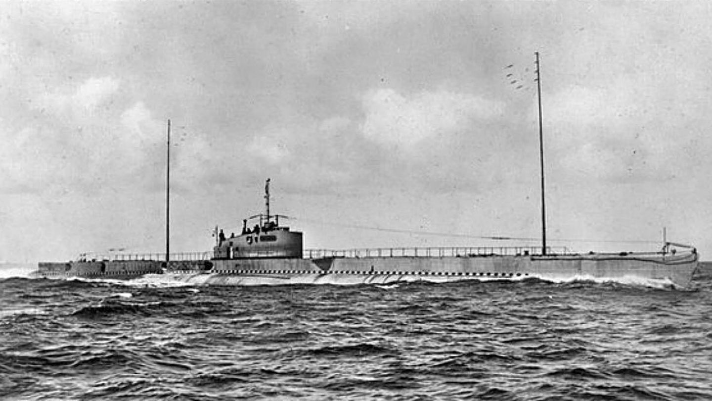El submarino francés Prométhée (Q153), durante pruebas en 1932.