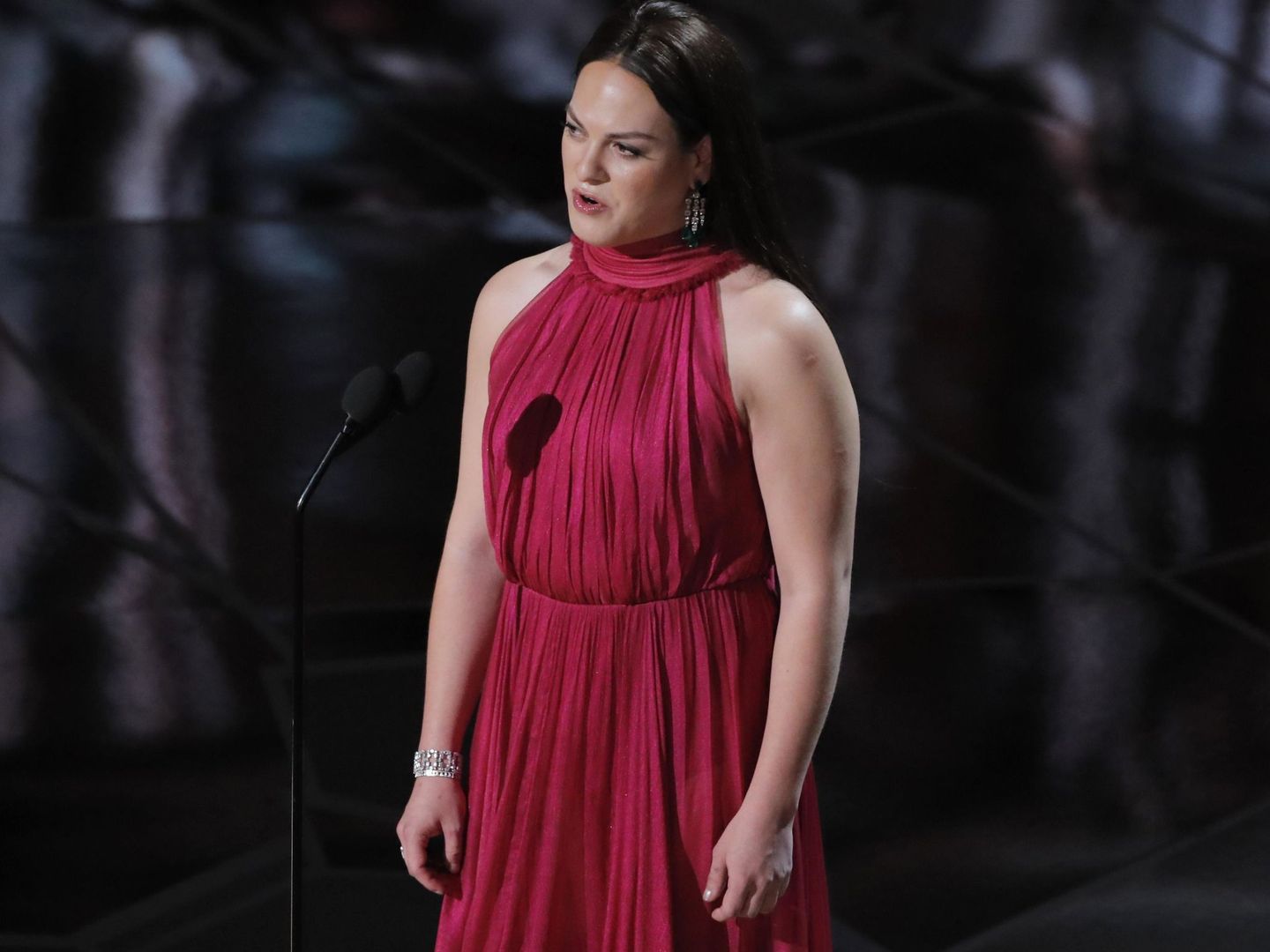 La actriz transexual chilena Daniela Vega en la gala de los Oscar 2018. (Reuters)