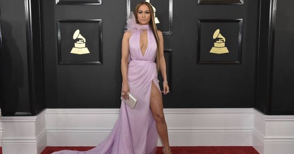 Foto: Jennifer Lopez posa con vestido de Ralph and Russo (Gtresonline)