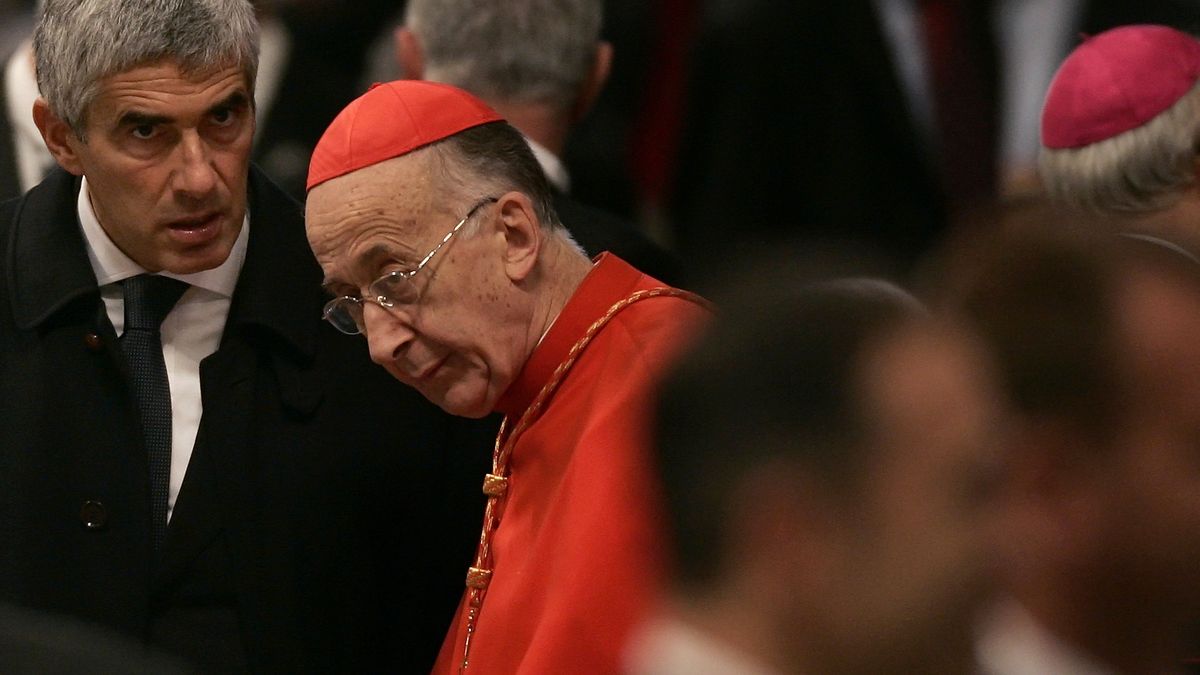 La operación secreta de la Iglesia italiana para alejar a los católicos de Berlusconi