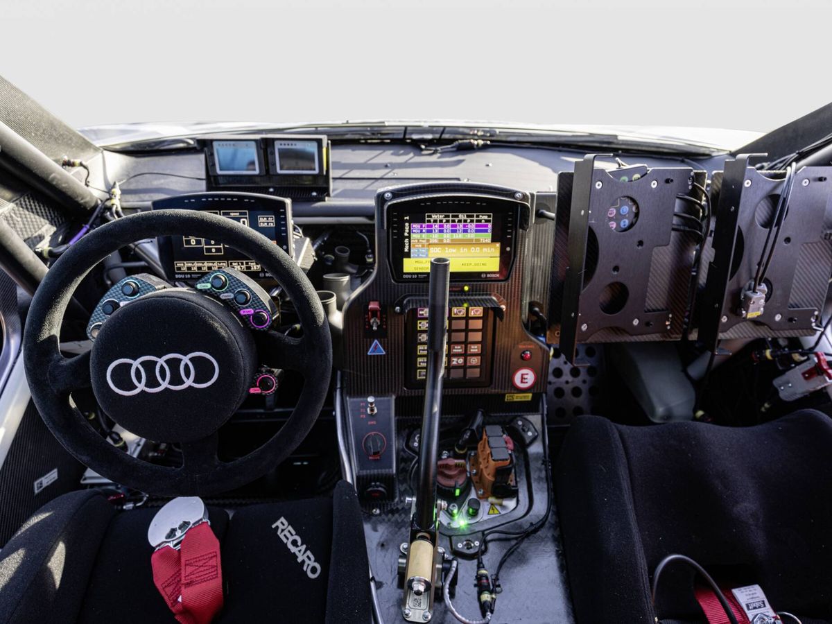 Foto: El volante tiene 8 botones y la consola central otros 24. Y hay más. (Audi)