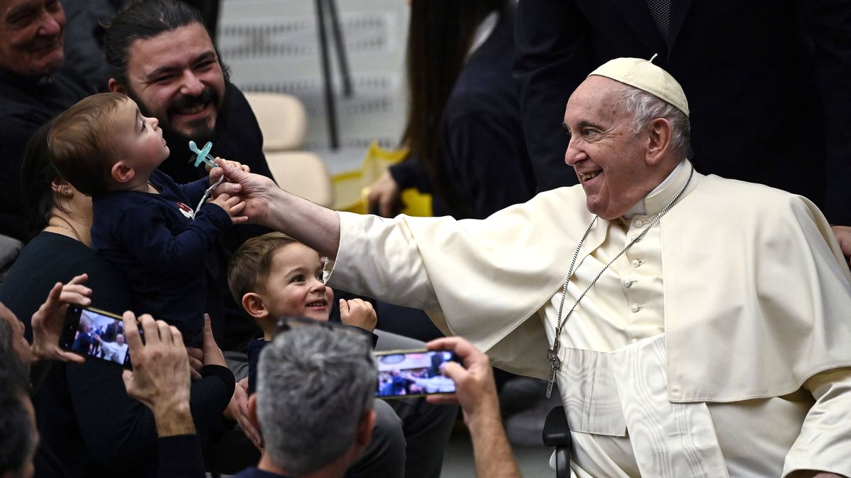 El papa renunciaría si el cansancio le "impidiese ver las cosas con claridad"